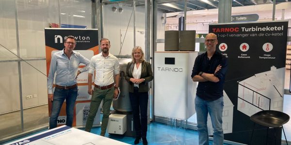 Tarnoc ontvangt wethouder Chantal Zeegers van de gemeente Rotterdam in Delft